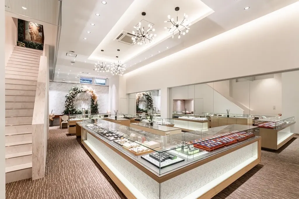 garden心斎橋が移転オープン　常時100ブランド＆チャペル併設で挙式対応