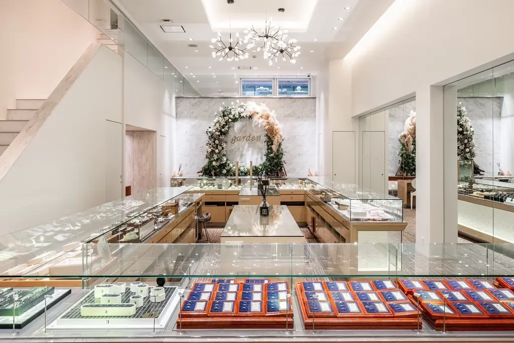 関西最大級のジュエリーショップ「garden（ガーデン）」の人気店舗garden心斎橋が11/28（金）移転リニューアルオープン！グループ店最大の広さを誇り、館内に専用チャペル併設で結婚式にも対応 画像 5