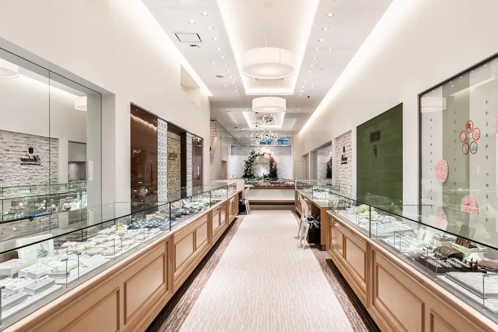 関西最大級のジュエリーショップ「garden（ガーデン）」の人気店舗garden心斎橋が11/28（金）移転リニューアルオープン！グループ店最大の広さを誇り、館内に専用チャペル併設で結婚式にも対応 画像 6