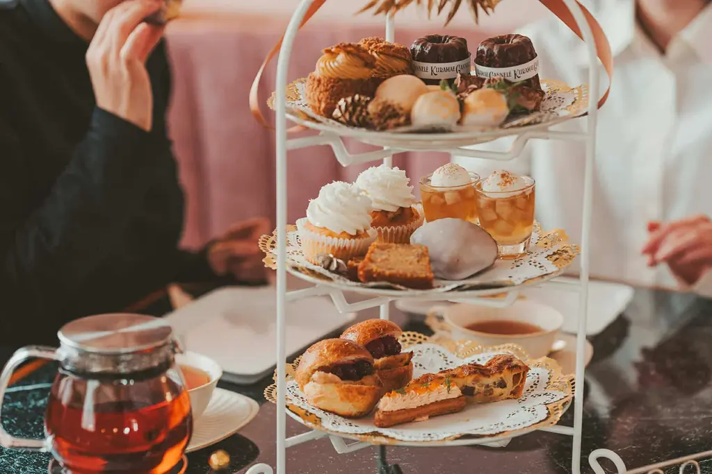 東京・蔵前のカヌレとのペアリングスイーツ専門店「KURAMAE CANNELÉ CAFE」にて、クリスマス限定アフタヌーンティを予約制で提供開始 画像 6