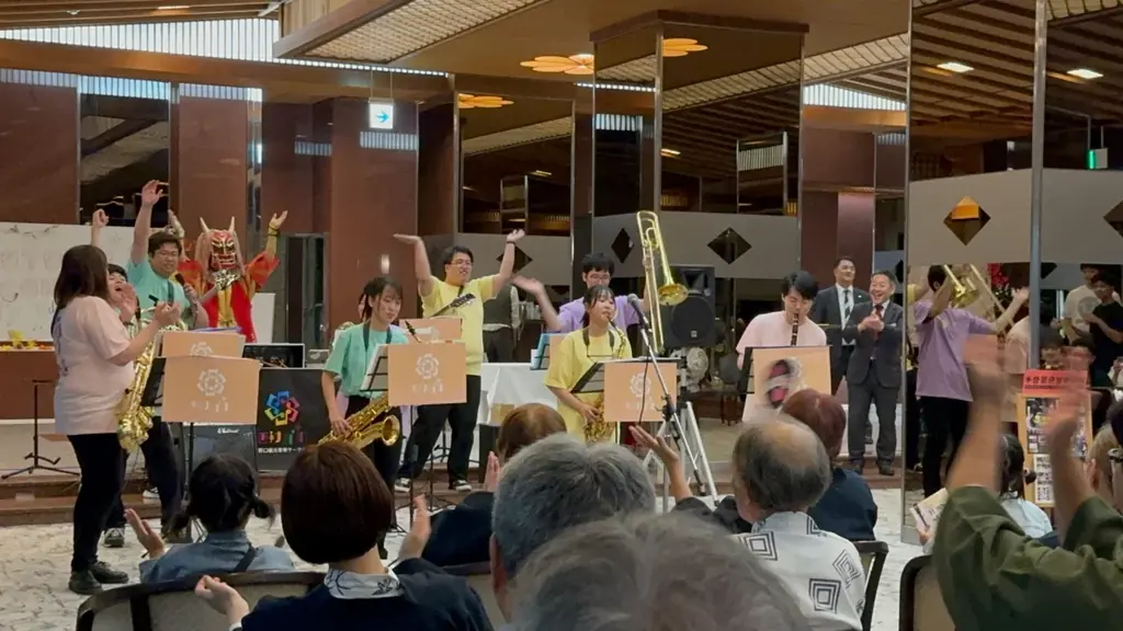 【野口観光グループ】音楽サークル「あけぼの」クリスマスコンサートIN森のソラニワ♪♪ 画像 2