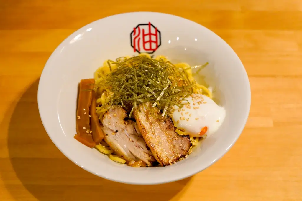 物価高でも“手頃な外食”を。アマニ油の健康油そば「あけぼの」大阪港に新店舗開業 画像 2