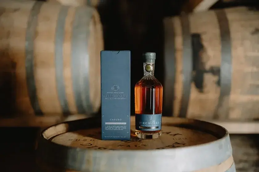 わずか半年で完売したイングリッシュウイスキー ワイヤーワークス「カデューロ」2025年12月1日より数量限定で再販開始 画像 1