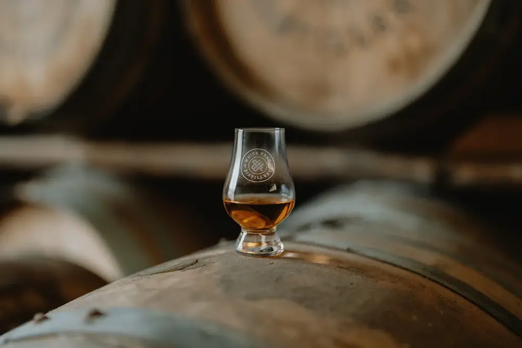 わずか半年で完売したイングリッシュウイスキー ワイヤーワークス「カデューロ」2025年12月1日より数量限定で再販開始 画像 2