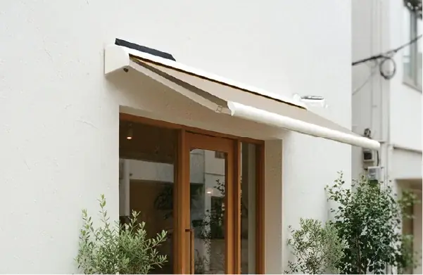 電源レスで自動開閉！次世代ソーラーオーニング「エルパティオ・プラスソーラー」新発売。 画像 3