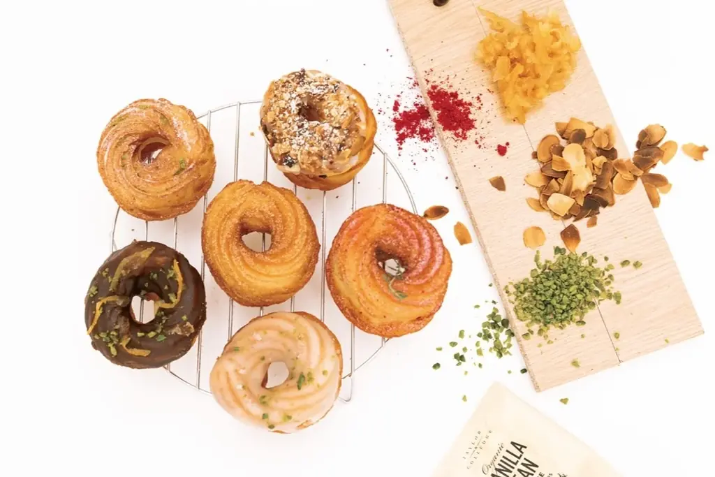 【西日本初】フレンチクルーラー専門店『MON CRULLER（モンクルーラー）』が大阪・北新地に誕生！※当社調べ 画像 1