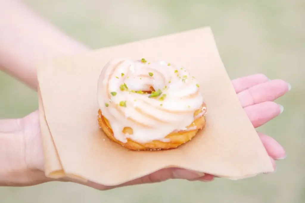 【西日本初】フレンチクルーラー専門店『MON CRULLER（モンクルーラー）』が大阪・北新地に誕生！※当社調べ 画像 2