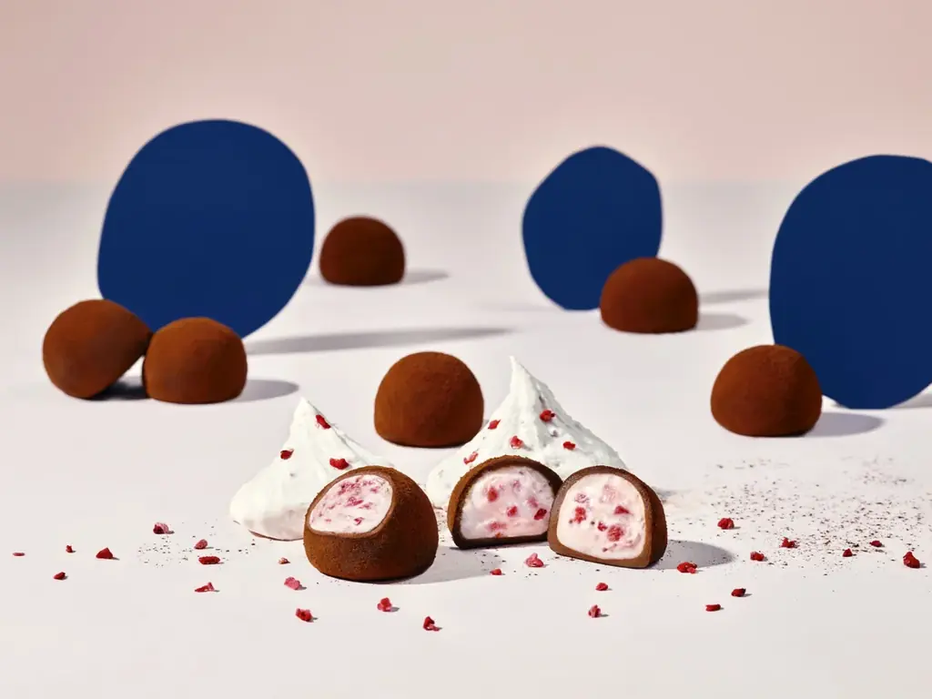 12月10日(水)～「高島屋大阪店」に北海道発・冬季限定スイーツ「SNOWS」POP UP STOREオープン！大人気スノーボールシリーズの「スノーボール 赤」が初お目見え。 画像 4