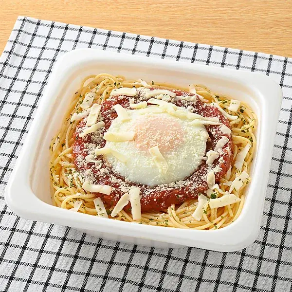 ファミマのパスタが進化！最後まで弾力が続くもちもち感！「もちっとパスタ」シリーズが12月2日（火）から登場！『LA BETTOLA da Ochiai』落合務シェフ監修商品など4種類を順次発売 画像 2