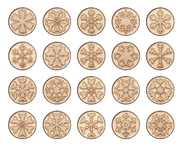 雪の結晶のように二つとして同じものはない：MISSION TO EARTHPHASE – MOONSHINE GOLD が冬の装いに 画像 3