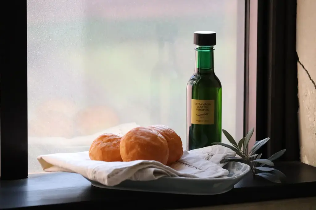季節限定発売　世界で一番美味しいオリーブオイルを目指した「エキストラバージンオリーブオイルうしまどスペリオル」12月1日（月）発売 画像 1