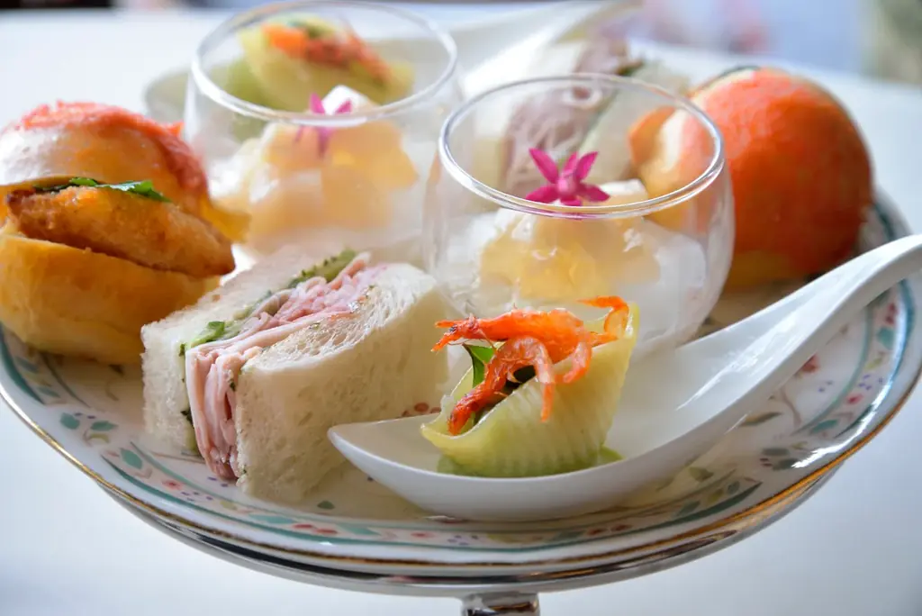 【ホテル椿山荘東京】春といえば桜とストロベリー！その魅力をまるでコース料理のように楽しめる「桜×ストロベリーアフタヌーンティー」2月6日よりスタート 画像 6