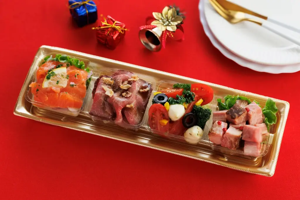 【サラダショップ｜Salad Cafe】クリスマスの食卓を彩る商品を展開～特別なホリデーシーズンに味わうとっておきのごちそう～ 画像 4