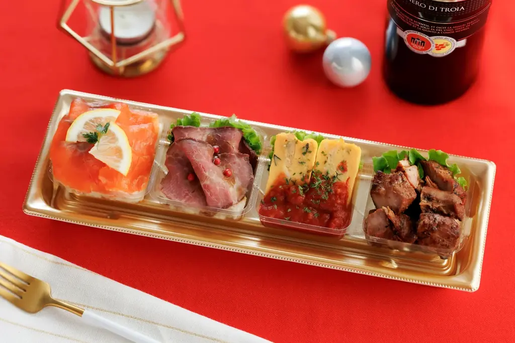 【サラダショップ｜Salad Cafe】クリスマスの食卓を彩る商品を展開～特別なホリデーシーズンに味わうとっておきのごちそう～ 画像 5