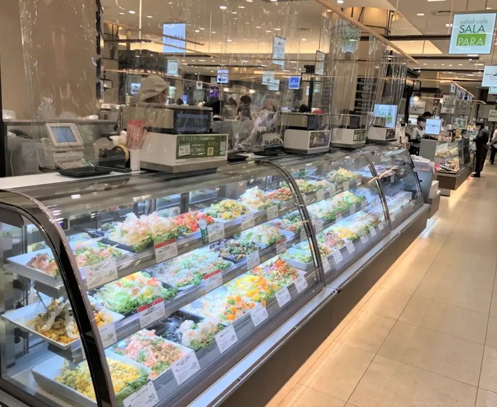 【サラダショップ｜Salad Cafe】クリスマスの食卓を彩る商品を展開～特別なホリデーシーズンに味わうとっておきのごちそう～ 画像 8