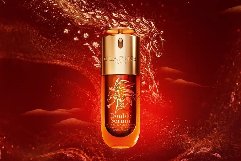 1月1日発売｜クラランスの馬デザイン限定ボトル登場