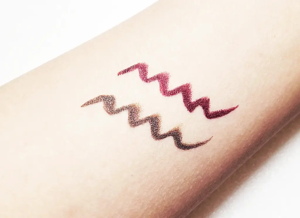 【数量限定】創業120年の筆ぺんメーカーが本気で作ったアイライナー「お化粧ふでぺん 目元用」に限定色”朧月グレージュ/宵紅バーガンディ”が新発売！ 画像 2