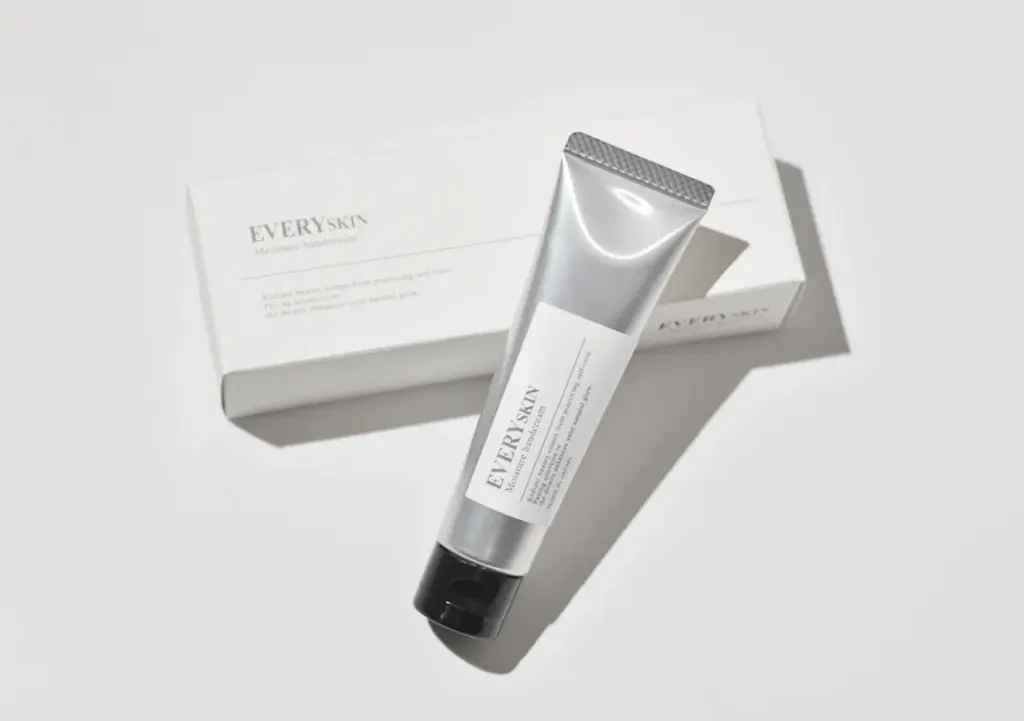 【EVERYSKIN モイスチュアハンドクリーム】—香りとパッケージを一新し、より深い癒しと潤いを2025年12月15日(月)より発売 画像 1