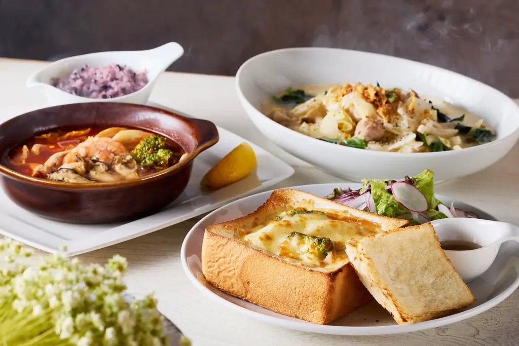 【高倉町珈琲】「冬の特別メニュー」が12月4日から期間限定でスタート！新登場の「黒ごまスイーツ」に加え、あったか、ほっこりの多彩な冬メニューをラインナップ！ 画像 2