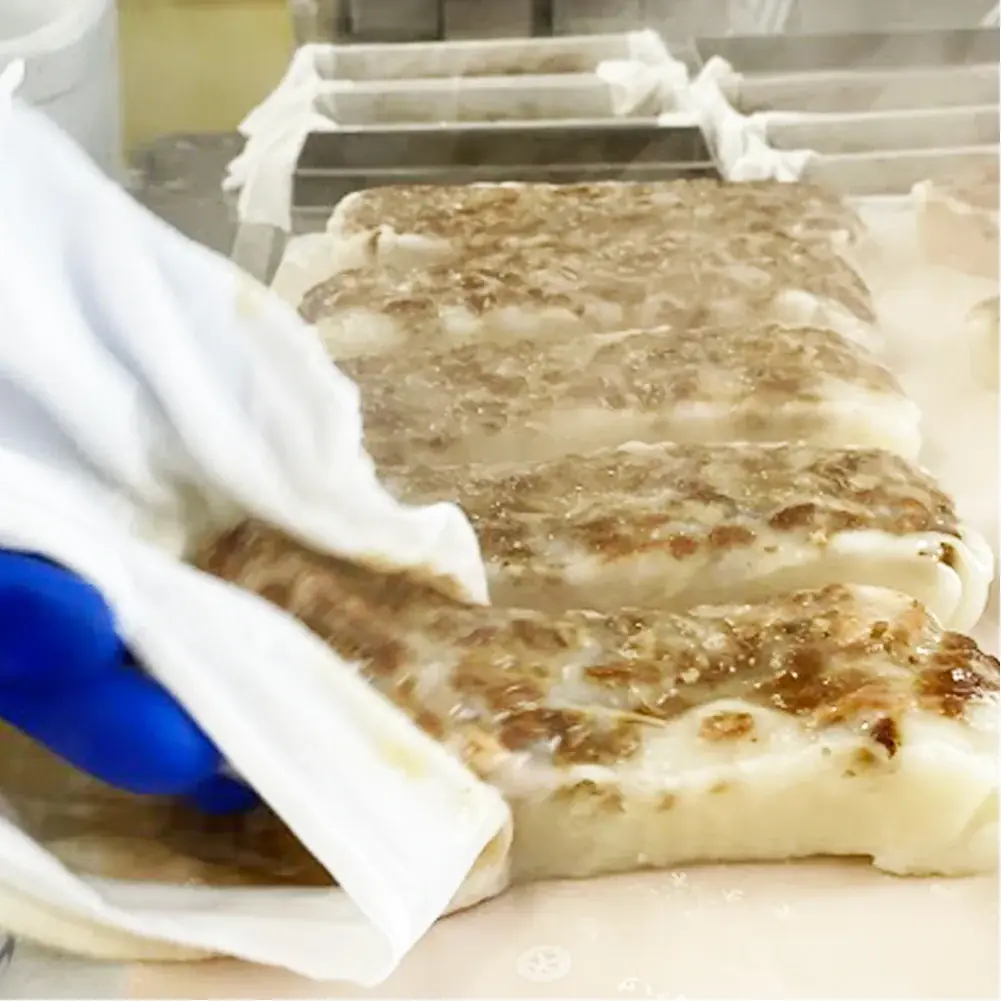 【山形・創業340年の老舗菓子店】うろこや総本店、郷土菓子「くぢら餅」の文化継承へ。創業の地・大石田町の小中学校にくぢら餅を無償提供し、子どもたちの食文化体験を支援 画像 2