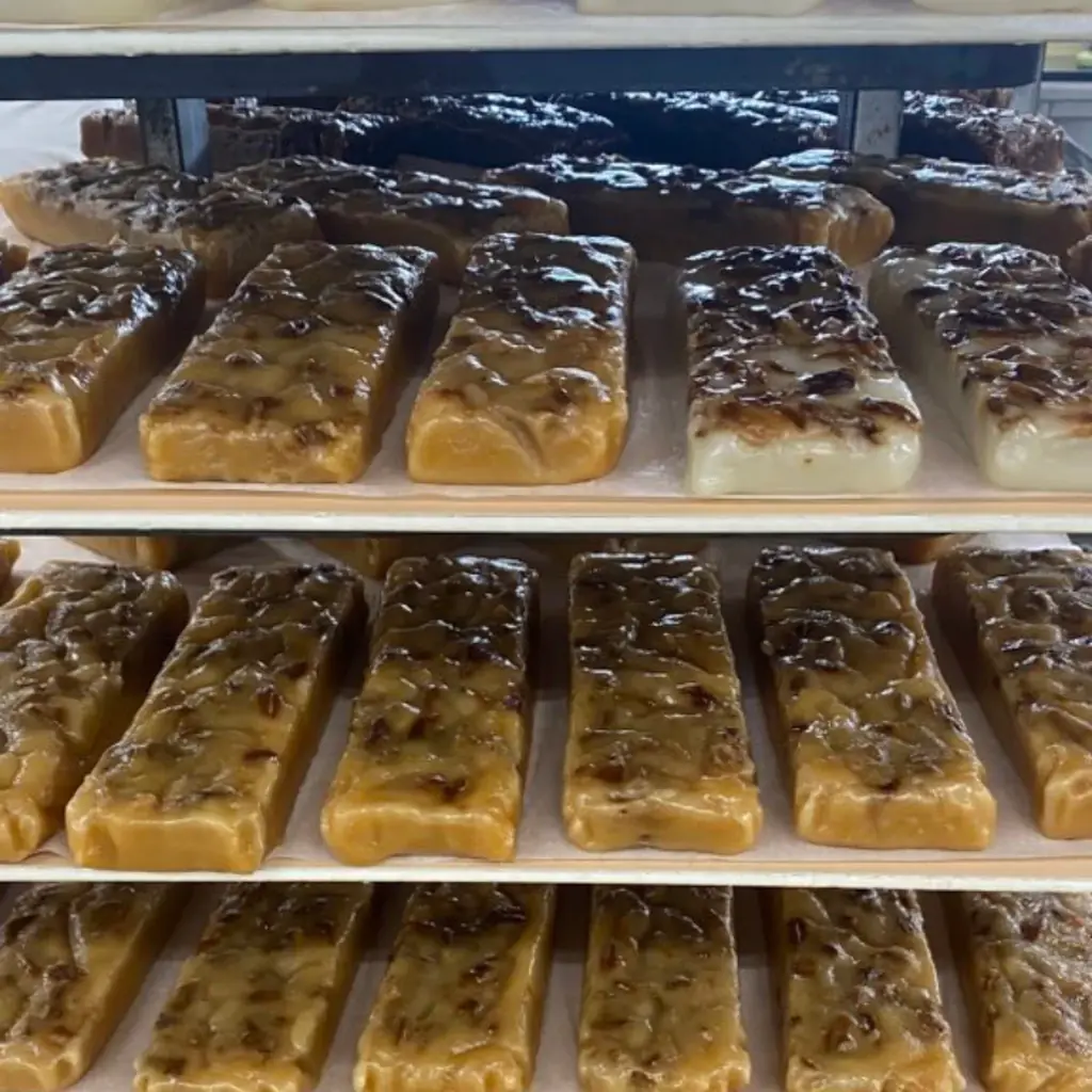 【山形・創業340年の老舗菓子店】うろこや総本店、郷土菓子「くぢら餅」の文化継承へ。創業の地・大石田町の小中学校にくぢら餅を無償提供し、子どもたちの食文化体験を支援 画像 4