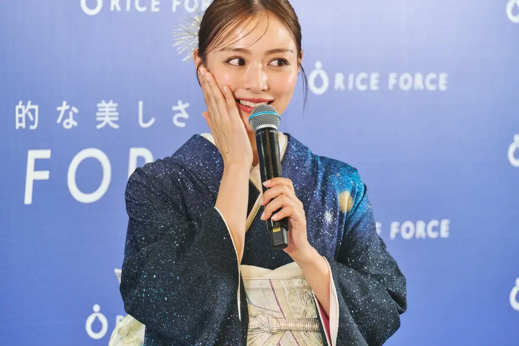 内田理央さんが１日店長に就任ライスフォース25周年記念『Thanks Rice』イベントレポート 画像 6