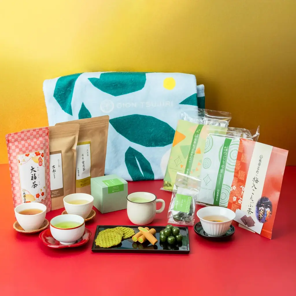 12月2日（火）12時より「迎春福袋2026」の一般販売スタート！新年限定ノベルティ付き！今年は“選べる2タイプ”で登場! 画像 2