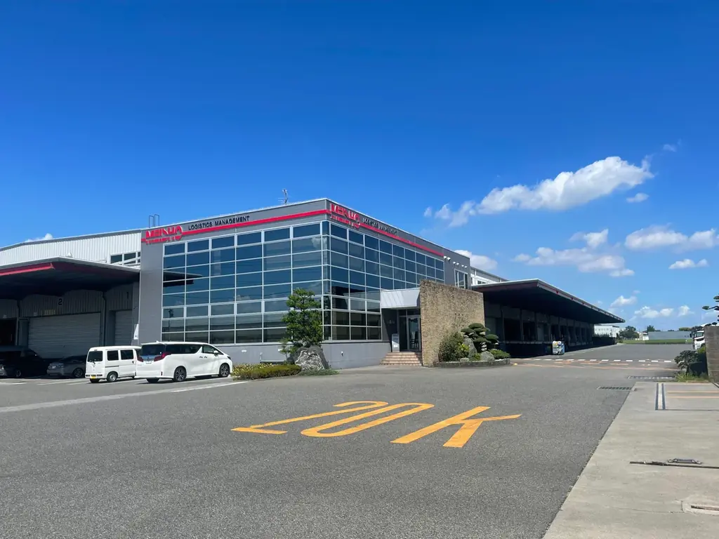 JBBFトップボディビルダー・木澤大祐氏が代表を務める「ジュラシックアカデミー」愛知県港区にてリニューアルオープン！名正運輸株式会社より、木澤氏そっくりの特製フィギュアをサプライズ贈呈 画像 4