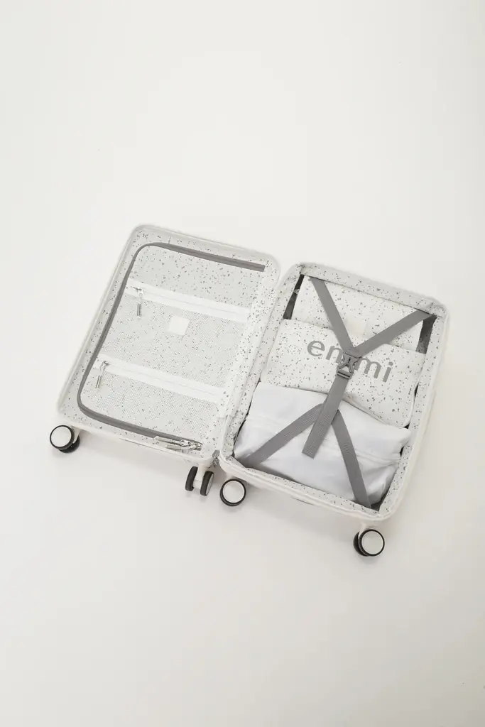 【emmi(エミ)】「Samsonite(サムソナイト)」との初コラボレーション！＜12月2日(火)オンライン先行予約開始＞ 画像 2