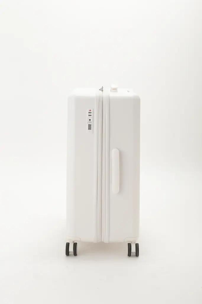 【emmi(エミ)】「Samsonite(サムソナイト)」との初コラボレーション！＜12月2日(火)オンライン先行予約開始＞ 画像 21