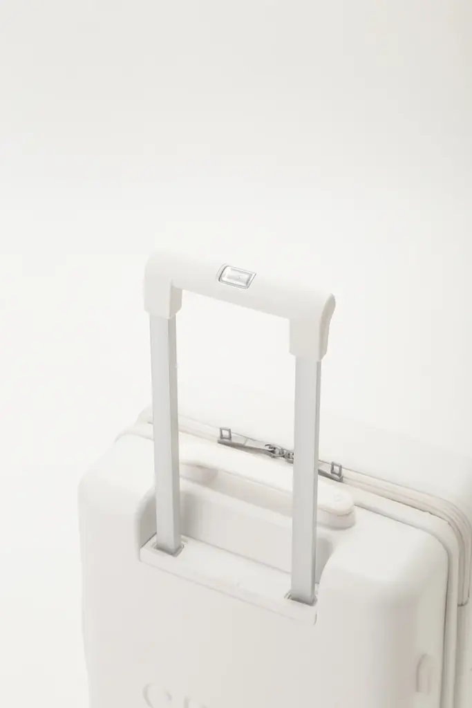 【emmi(エミ)】「Samsonite(サムソナイト)」との初コラボレーション！＜12月2日(火)オンライン先行予約開始＞ 画像 8