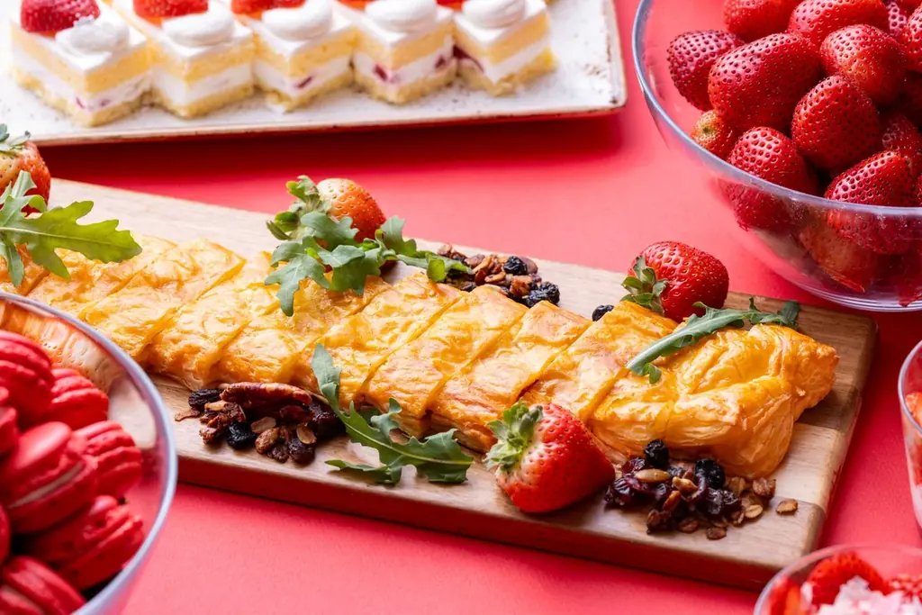 【ハイアット リージェンシー 京都】真っ赤な苺がきらめく！ホテルクオリティのスイーツとセイボリーが食べ放題。「ストロベリーアフタヌーンティーブッフェ」開催 画像 8