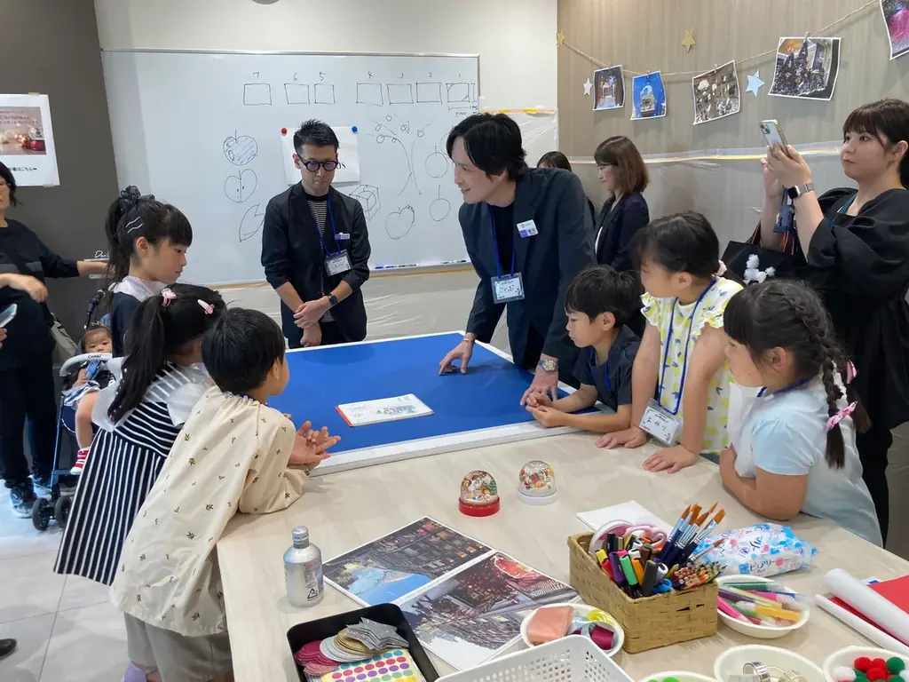 【阪急うめだ本店】クリスマスのフォトスポットをこどもたちが考案！想いの詰まった“スノードーム”の展示がスタート 画像 2