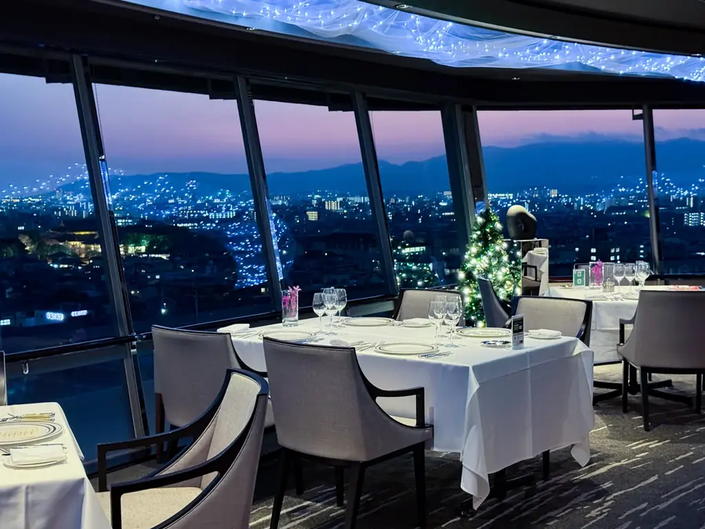 【リーガロイヤルホテル京都】～ホテルがクリスマスムード一色に包まれる～ クリスマス装飾を実施 画像 4