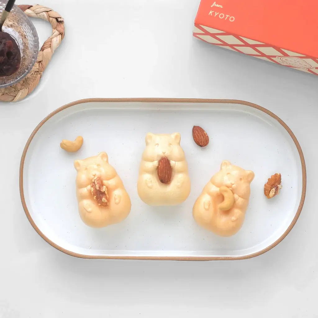 かわいすぎる和菓子「ハムスターモナカ紅白」今年も登場！12月2日より数量限定で販売開始 画像 20
