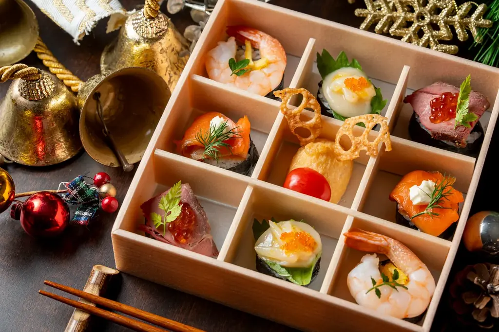 【ご予約受付開始】 むろやの冬の特別ラインナップが一挙登場。クリスマス商品ほか、年末年始のいなり寿司や冬季限定いなりまで幅広くご用意しました。 画像 3