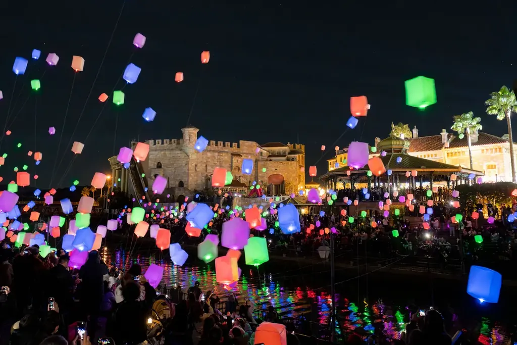 【日本初※】ランタン700個とドローン500機による夜空の共演が大好評　フェスタ・ルーチェ過去最高来場者数を更新し、12月13日にアンコール開催決定！ 画像 2