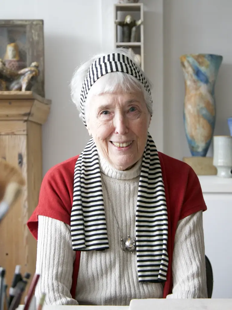 【新商品】リサ・ラーソンの猫の「スッシー」の刺繍ミニトート。A5サイズがすっぽり・軽量約164gの万能バッグが5色展開で発売 画像 14