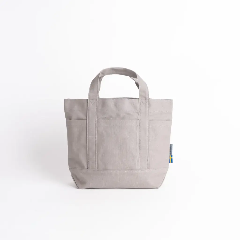 【新商品】リサ・ラーソンの猫の「スッシー」の刺繍ミニトート。A5サイズがすっぽり・軽量約164gの万能バッグが5色展開で発売 画像 6