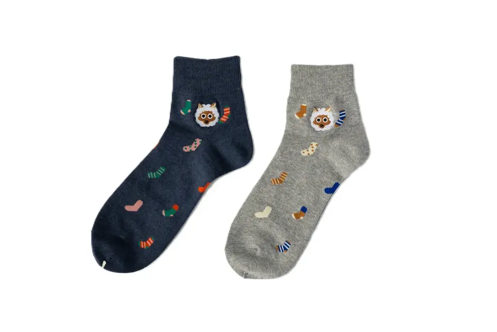 メ～テレのキャラクター「ウルフィ」×靴下屋のコラボ靴下、2025年12月5日（金）から東海３県の「靴下屋」12店舗で限定販売開始 画像 4