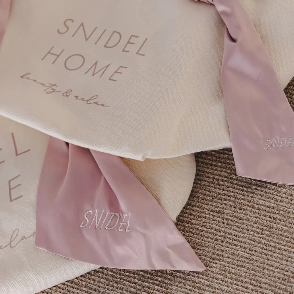 ＜SNIDEL（スナイデル）＞想いを包む、とっておきの冬ギフト「HOLIDAY GIFT SELECTION」を公開！この冬だけの限定カラー＆スペシャルボックスが登場 画像 15