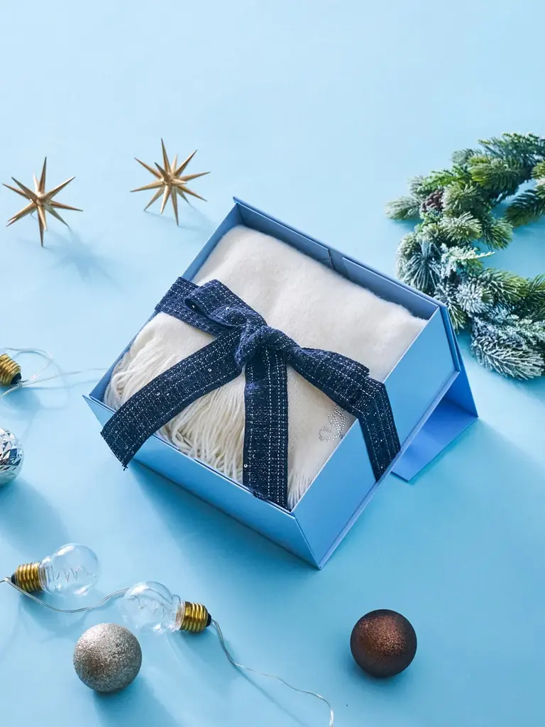 ＜SNIDEL（スナイデル）＞想いを包む、とっておきの冬ギフト「HOLIDAY GIFT SELECTION」を公開！この冬だけの限定カラー＆スペシャルボックスが登場 画像 3