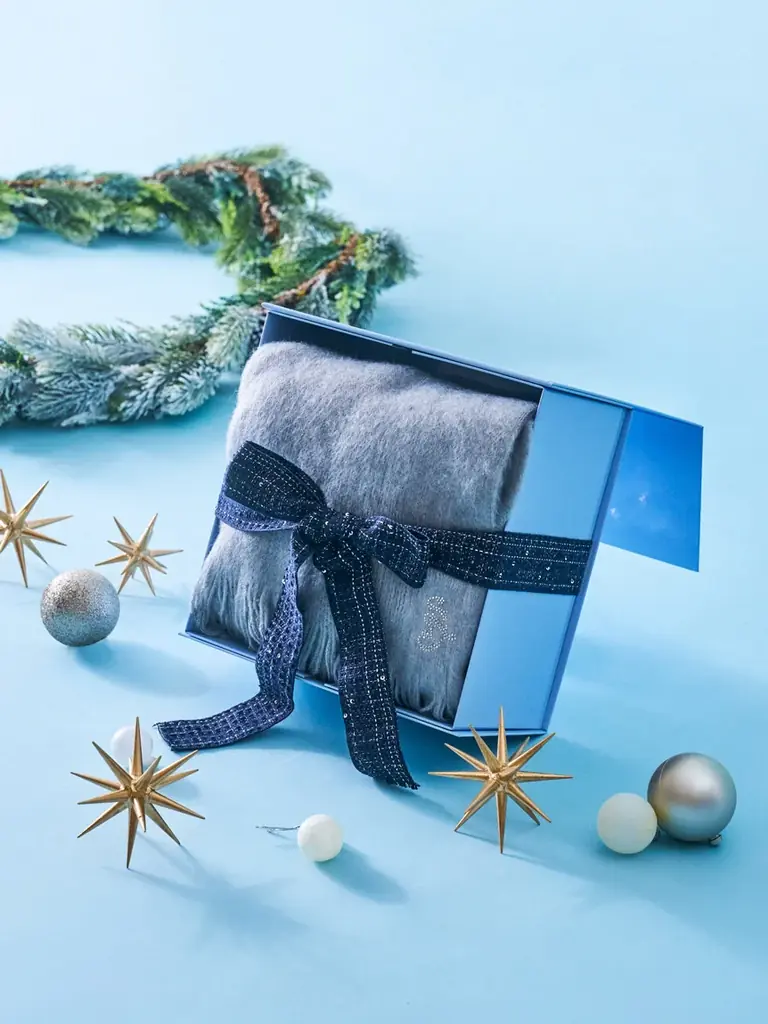 ＜SNIDEL（スナイデル）＞想いを包む、とっておきの冬ギフト「HOLIDAY GIFT SELECTION」を公開！この冬だけの限定カラー＆スペシャルボックスが登場 画像 5