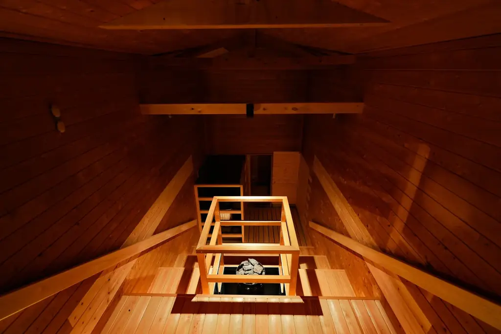 株式会社Libertyshipの「ONE SAUNA」、 日本最大級の商業リゾート「VISON」のサウナを全面リニューアル。 マルニ木工と協業し、「シアターサウナ」と「ロフトサウナ」2つの新空間が誕生 画像 3