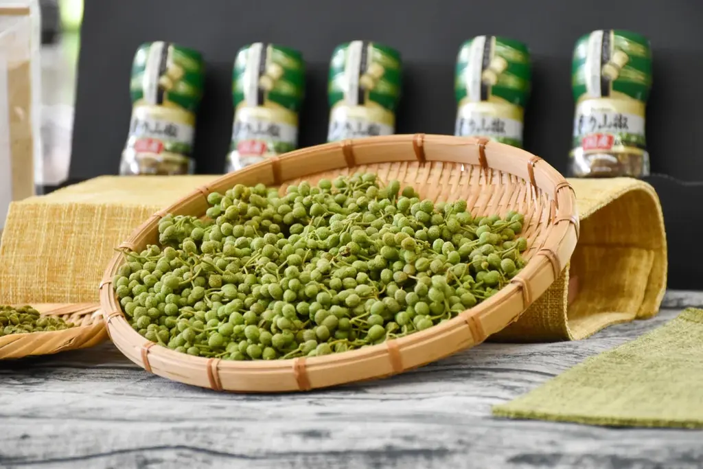 クラフトジン「Spirits of Terroir -高千穂郷・奥阿蘇 山椒- 」エシカル・スピリッツ公式オンラインストア及び実店舗で2025年12月10日（水）より数量・期間限定で発売 画像 3