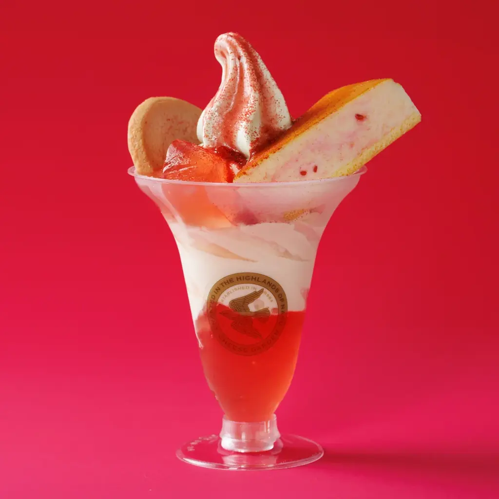 【チーズガーデン】栃木県産「とちあいか」などの甘酸っぱい苺とチーズの濃厚なミルク感　冬を彩る『御用邸ストロベリーチーズケーキ』2025年12月17日発売 画像 6