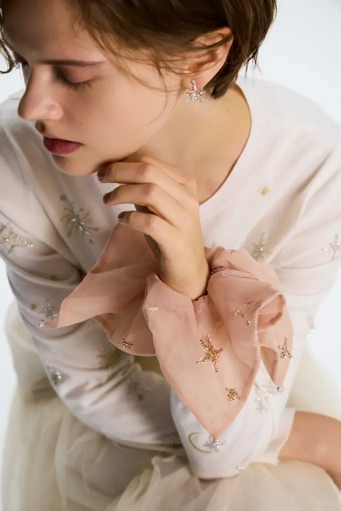 【CELFORD(セルフォード)】世界的に有名な日本初のブライダルブランド『YUMI KATSURA』とのコラボレーション第4弾！星座をモチーフにした”STARRY NIGHT”コレクションが登場 画像 10