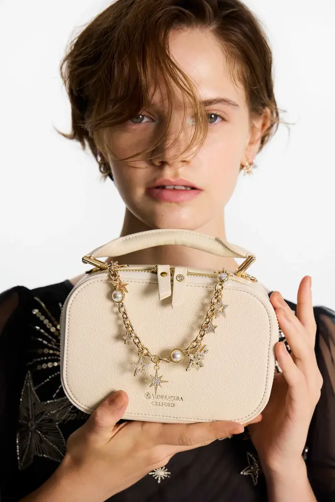 【CELFORD(セルフォード)】世界的に有名な日本初のブライダルブランド『YUMI KATSURA』とのコラボレーション第4弾！星座をモチーフにした”STARRY NIGHT”コレクションが登場 画像 11