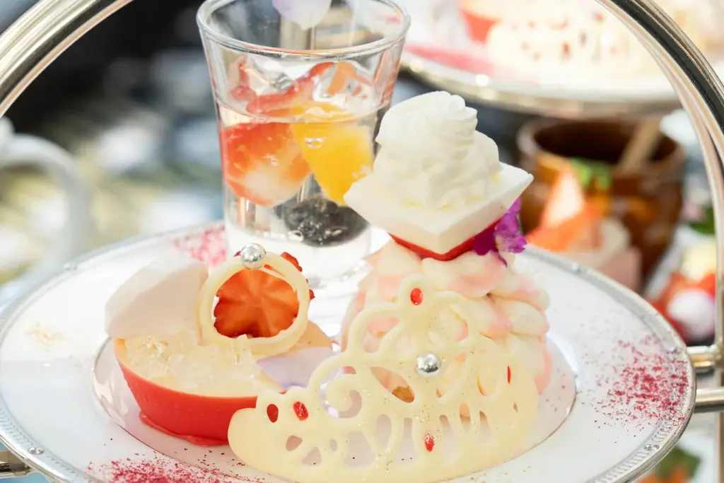 【ウェスティンホテル大阪】ストロベリープリンセスアフタヌーンティー 画像 2