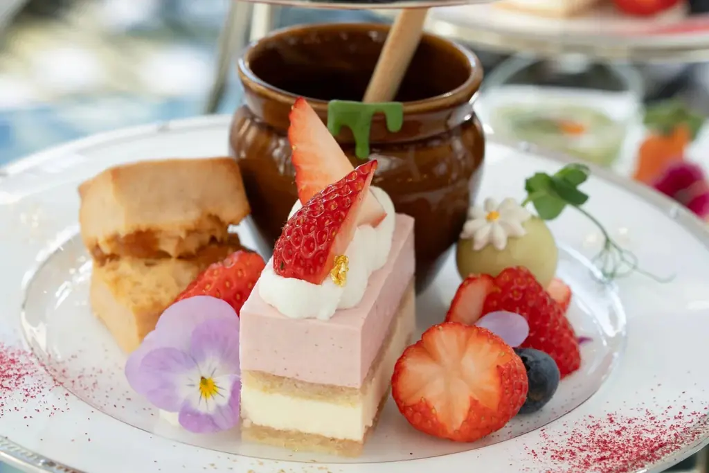 【ウェスティンホテル大阪】ストロベリープリンセスアフタヌーンティー 画像 3